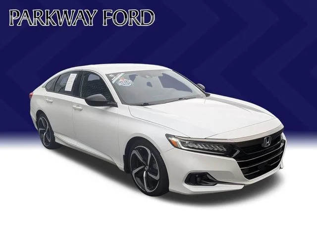 Used 2022  Honda Sport image 3