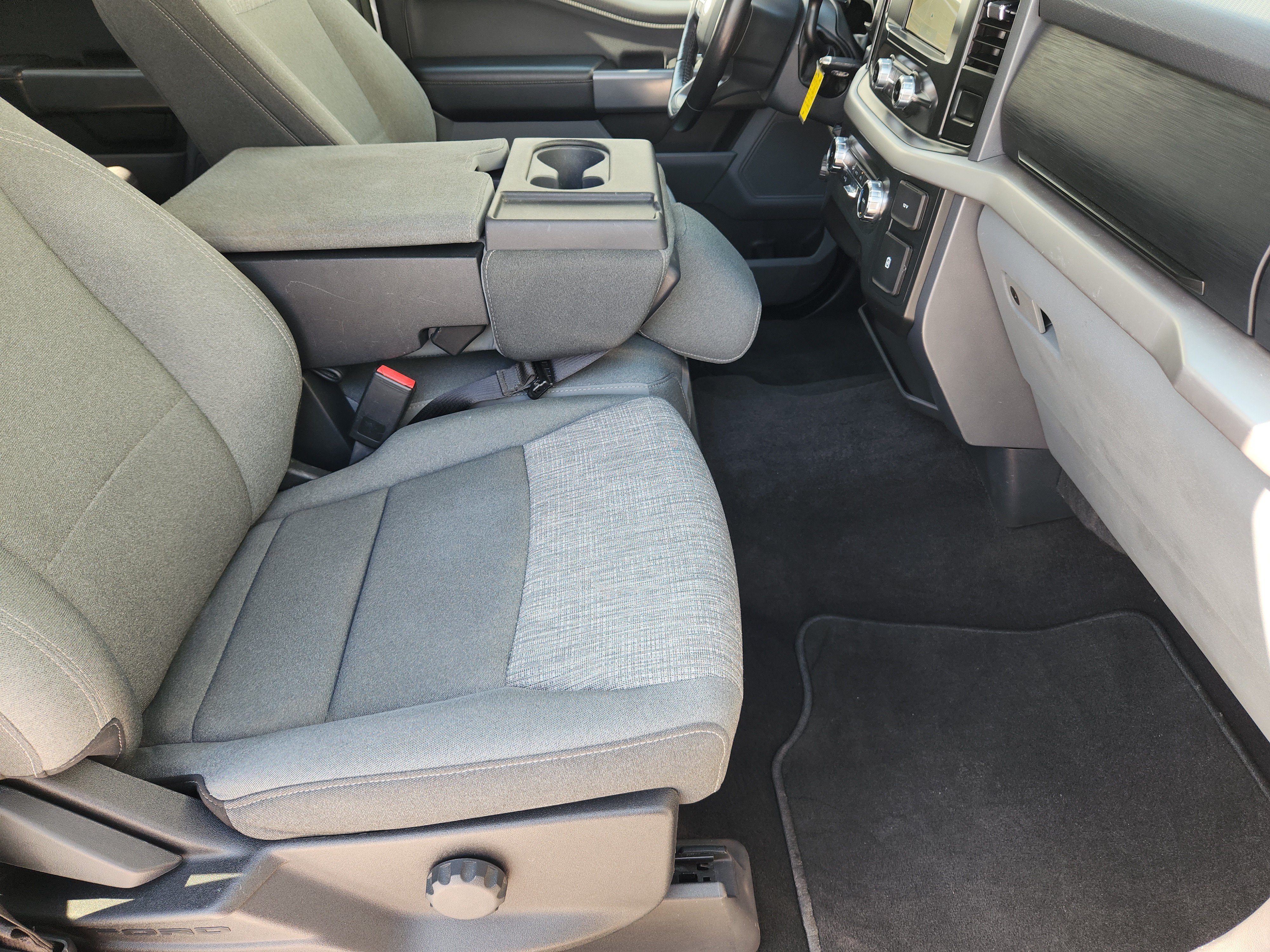 2022 Ford F-150 XLT - Photo 17
