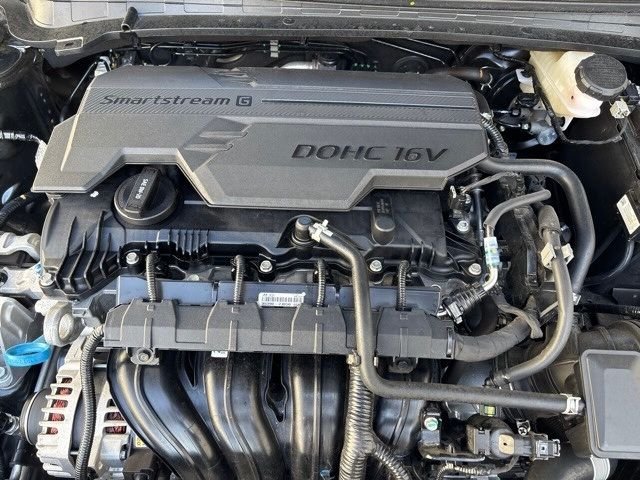 Certified Used 2025 Gray Kia LX image 31