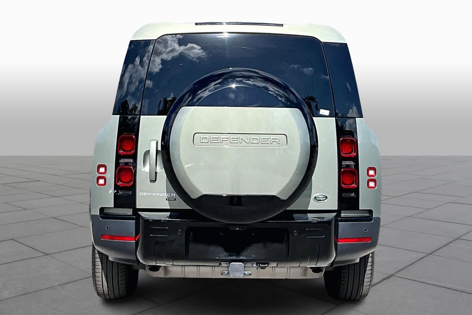 Used 2023 Pangea Green Metallic Land Rover SE image 5