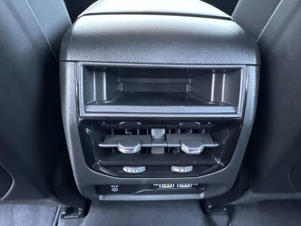 Used 2024 White Jeep Altitude image 16