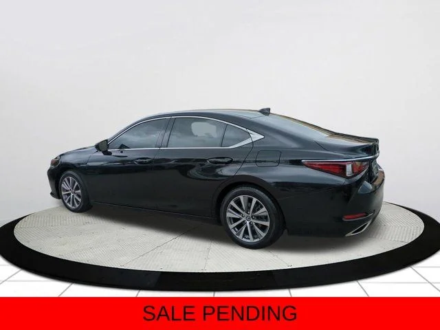 2021 Lexus ES 350 - Photo 6
