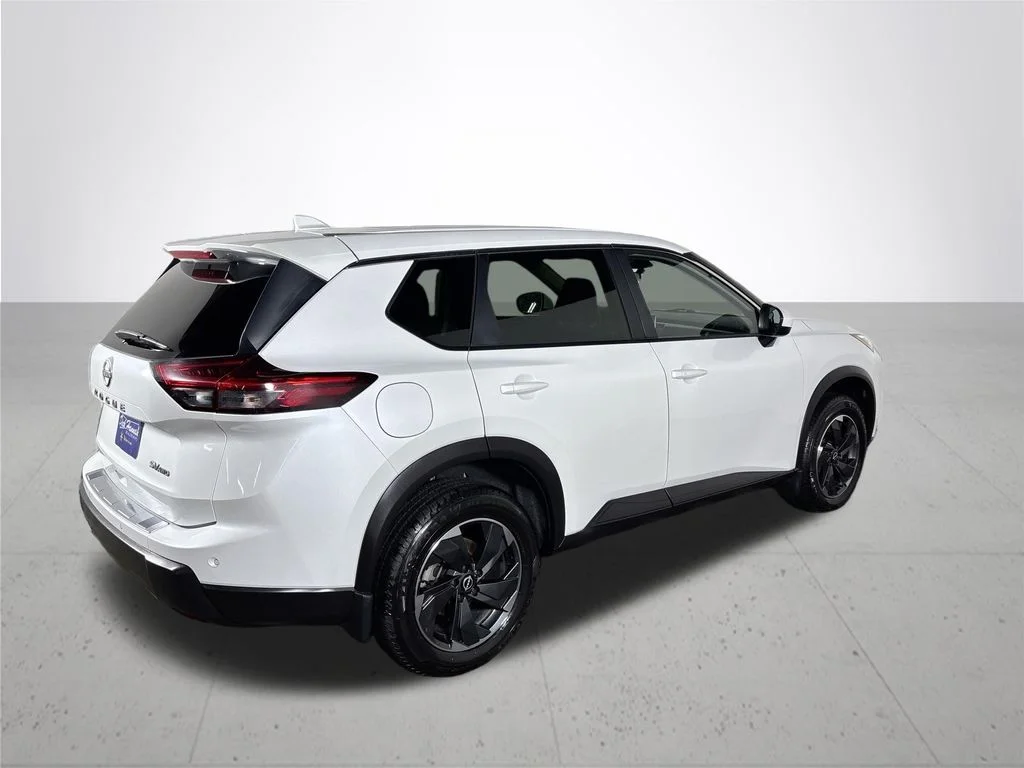 Used 2024 White Nissan SV image 6