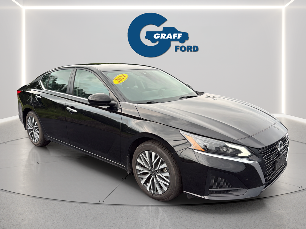 Used 2024 Black Nissan 2.5 SV image 4
