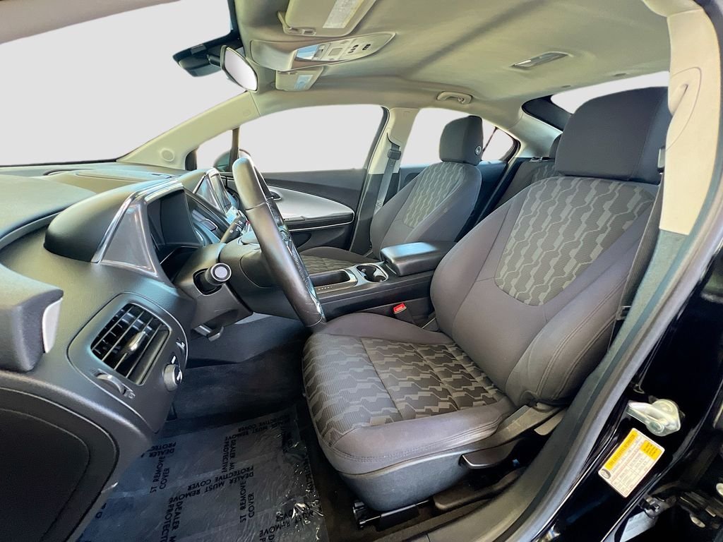 Used 2014 Black Chevrolet Base image 18