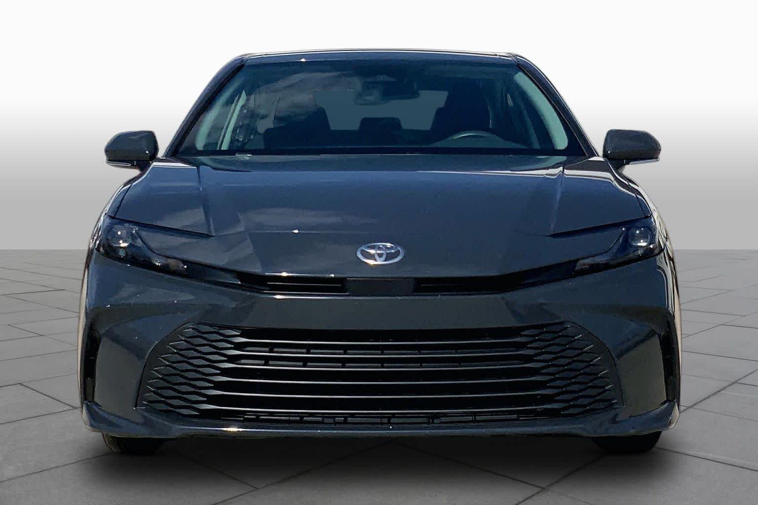 Used 2025 Underground Toyota LE image 4