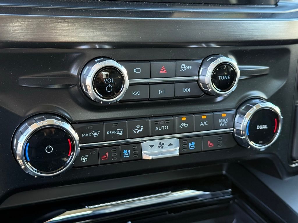 New 2026 Oxford White Ford F-250® Lariat® image 10