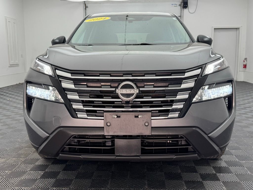 Used 2024 Gun Metallic Nissan S image 10