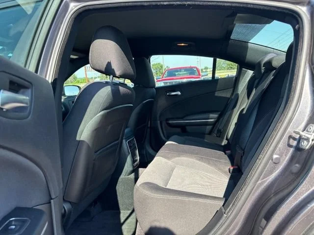 Used 2015 Gray Dodge SE image 10