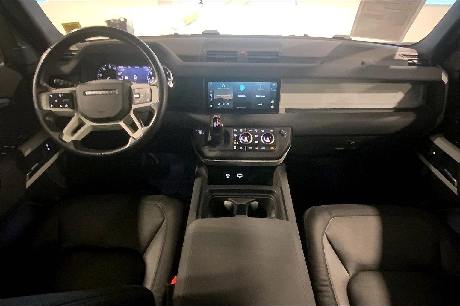 Used 2023 Tasman Blue Metallic Land Rover X-Dynamic SE image 15