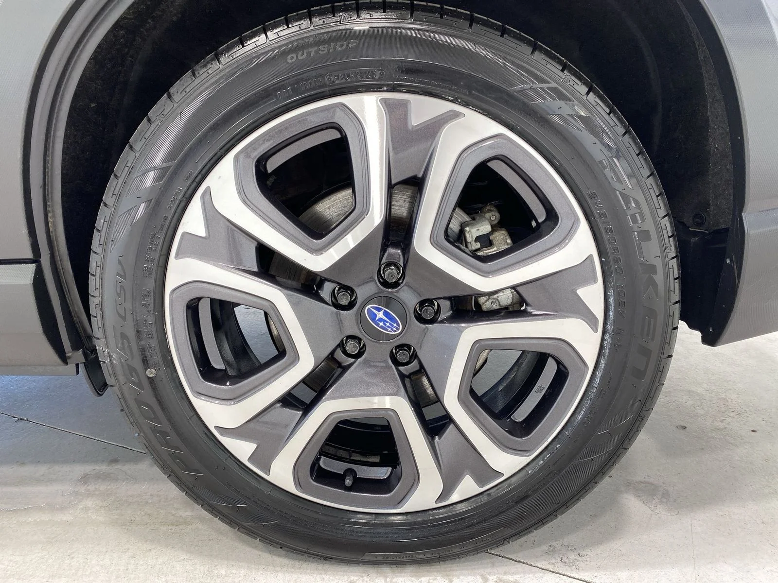 2023 Subaru Ascent Limited - Photo 10