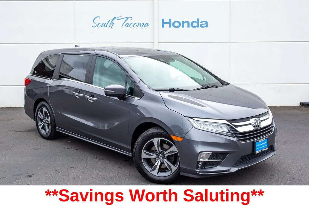 2018 Honda Odyssey Touring's photo