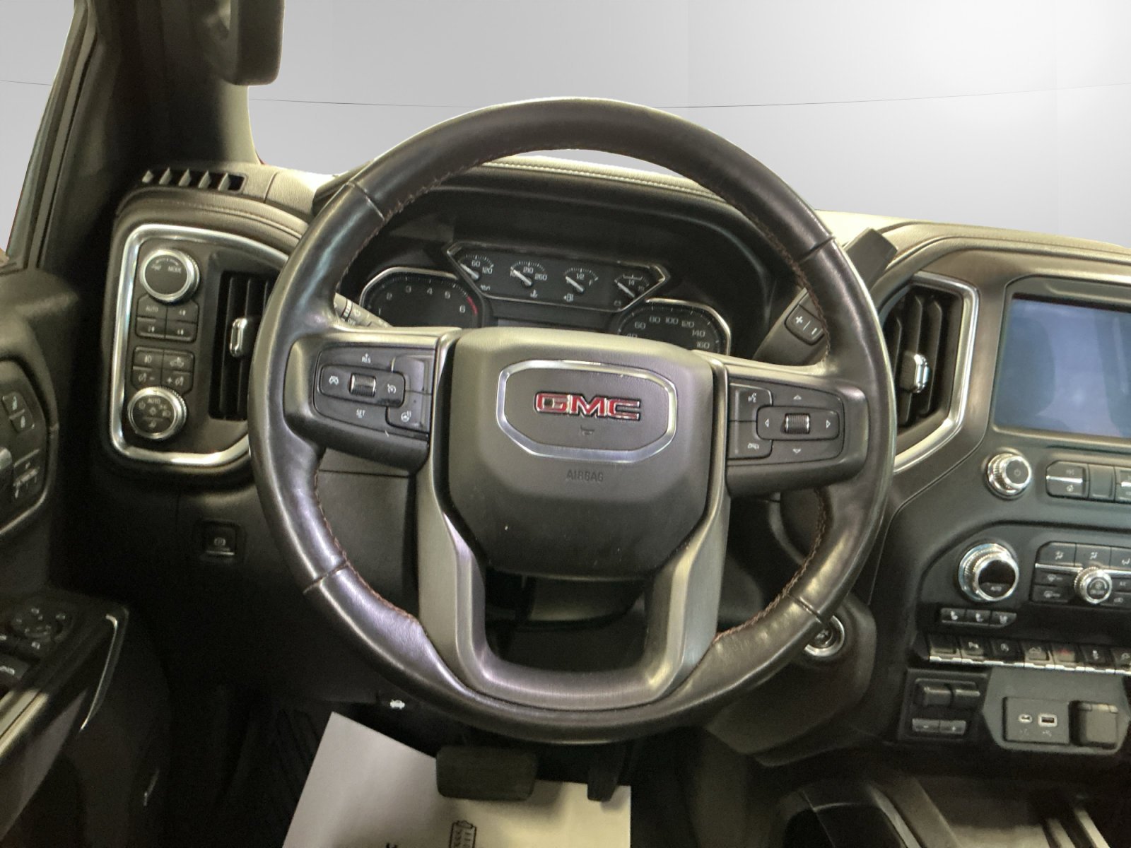 Used 2020 Summit White GMC AT4 image 12