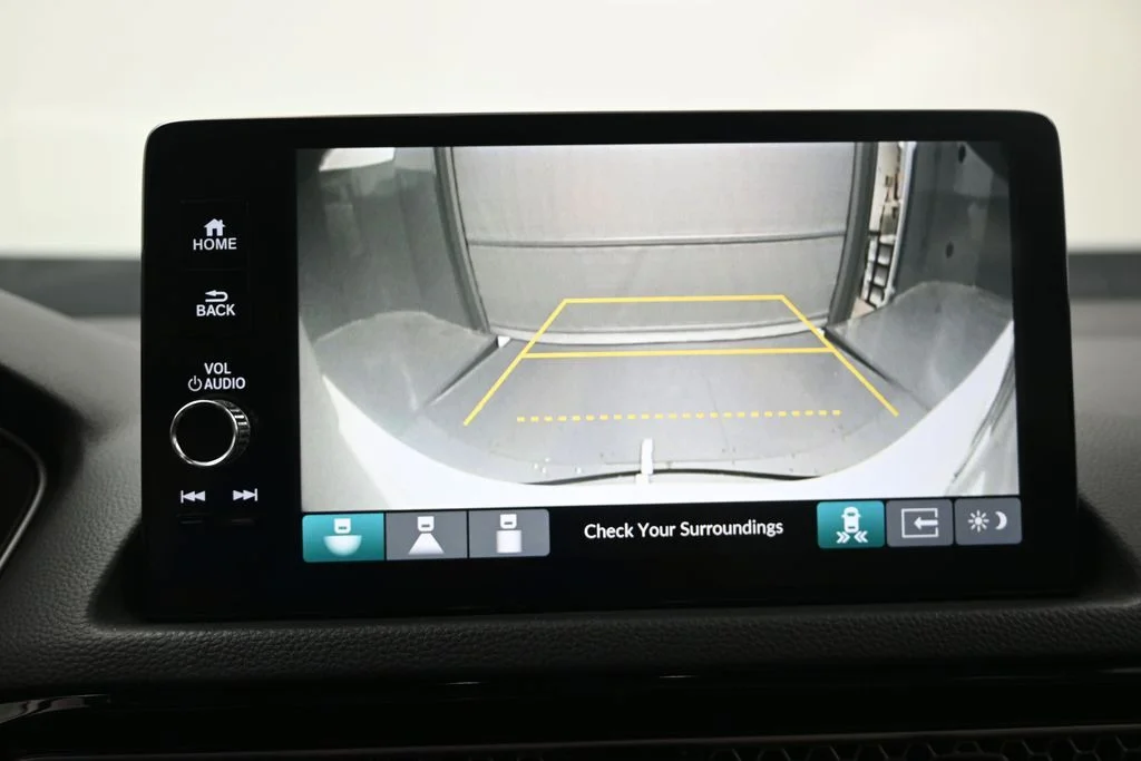 Used 2023 Platinum White Pearl Honda Touring image 13
