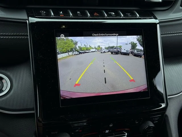 Used 2023 Red Jeep Altitude X image 12