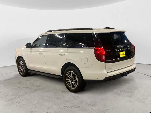 Used 2025 White Ford Active image 7
