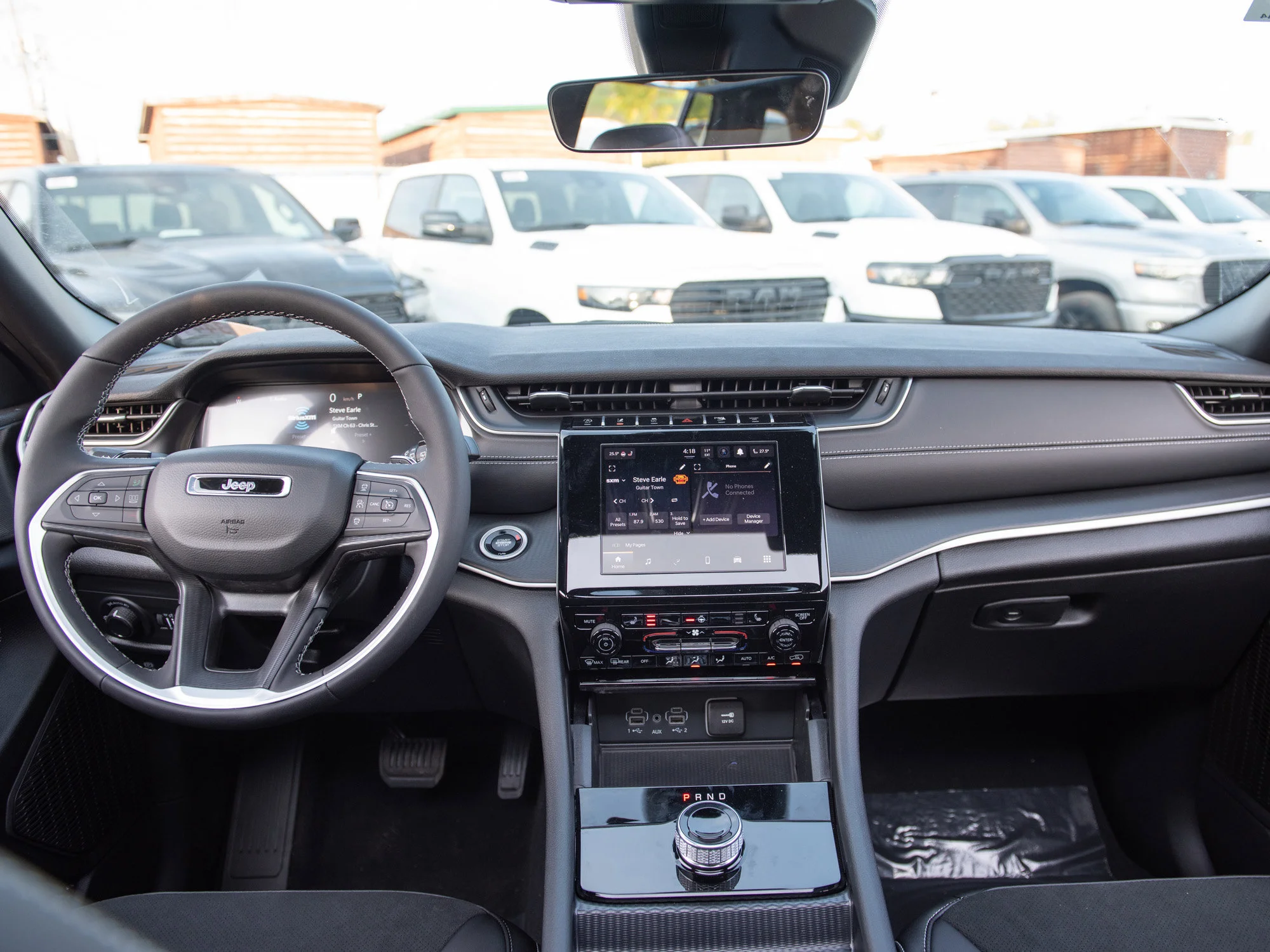 New 2025 White Jeep Altitude* 4x4, Sunroof, Trailer Tow Pkg, Wireless Charging Pad image 8