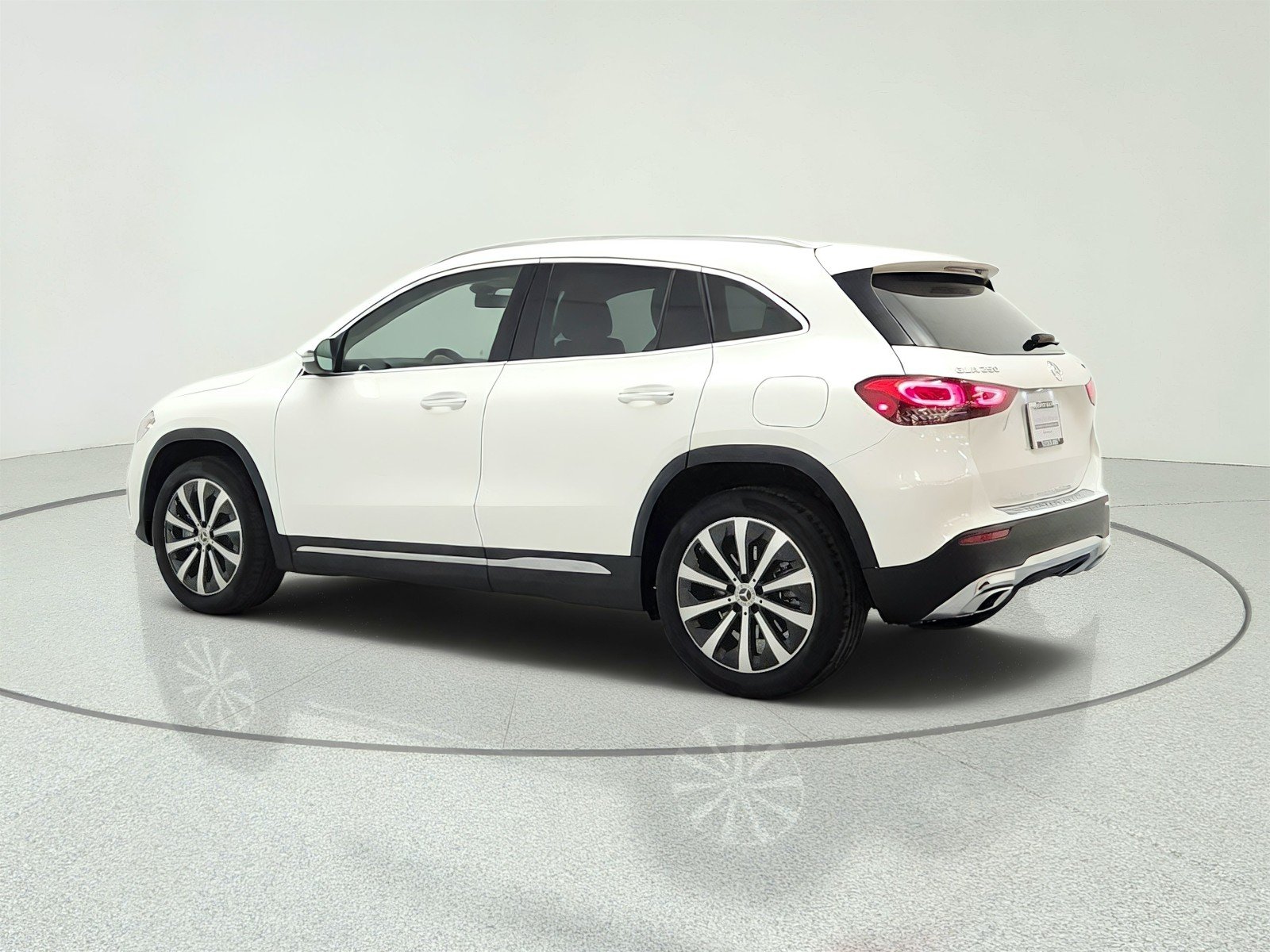 Certified Used 2023 Polar White Mercedes-Benz GLA 250 4MATIC® SUV image 7
