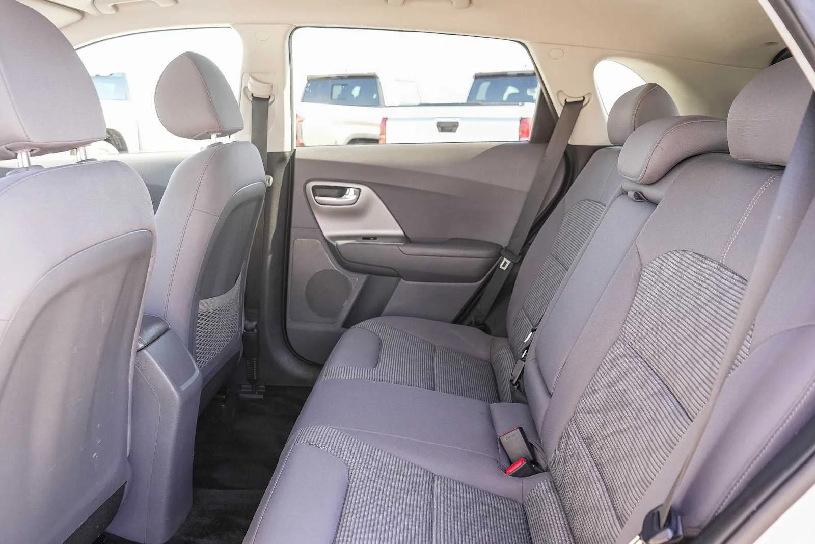 Used 2019 Silky Silver Kia LX image 18