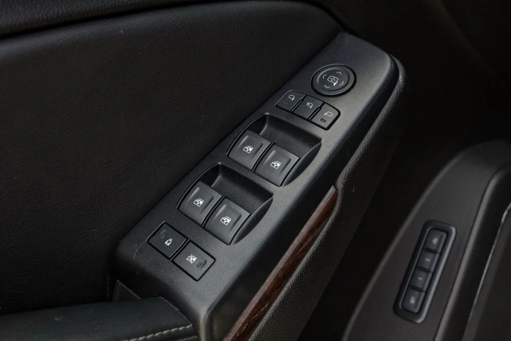 Used 2020 Black GMC SLT image 14