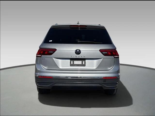 Certified Used 2023 Silver Metallic Volkswagen 2.0T SE image 5