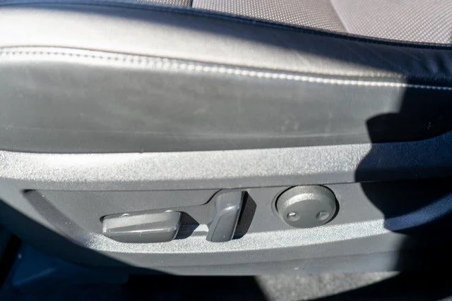 Used 2019 White INFINITI ESSENTIAL image 22