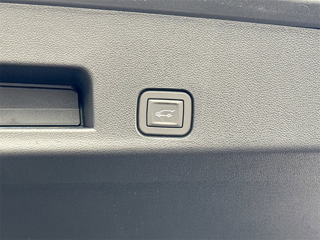 2026 GMC ACADIA - Image 35