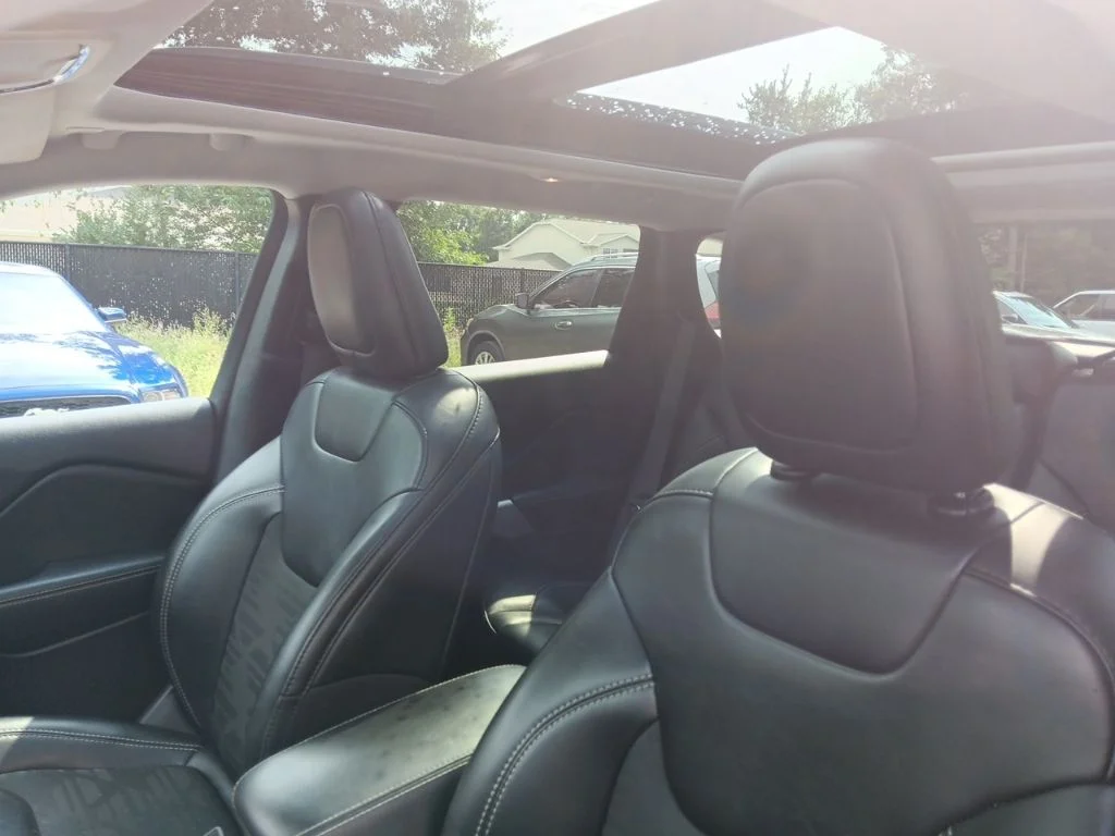 Used 2022 Hydro Blue Pearlcoat Jeep X image 16