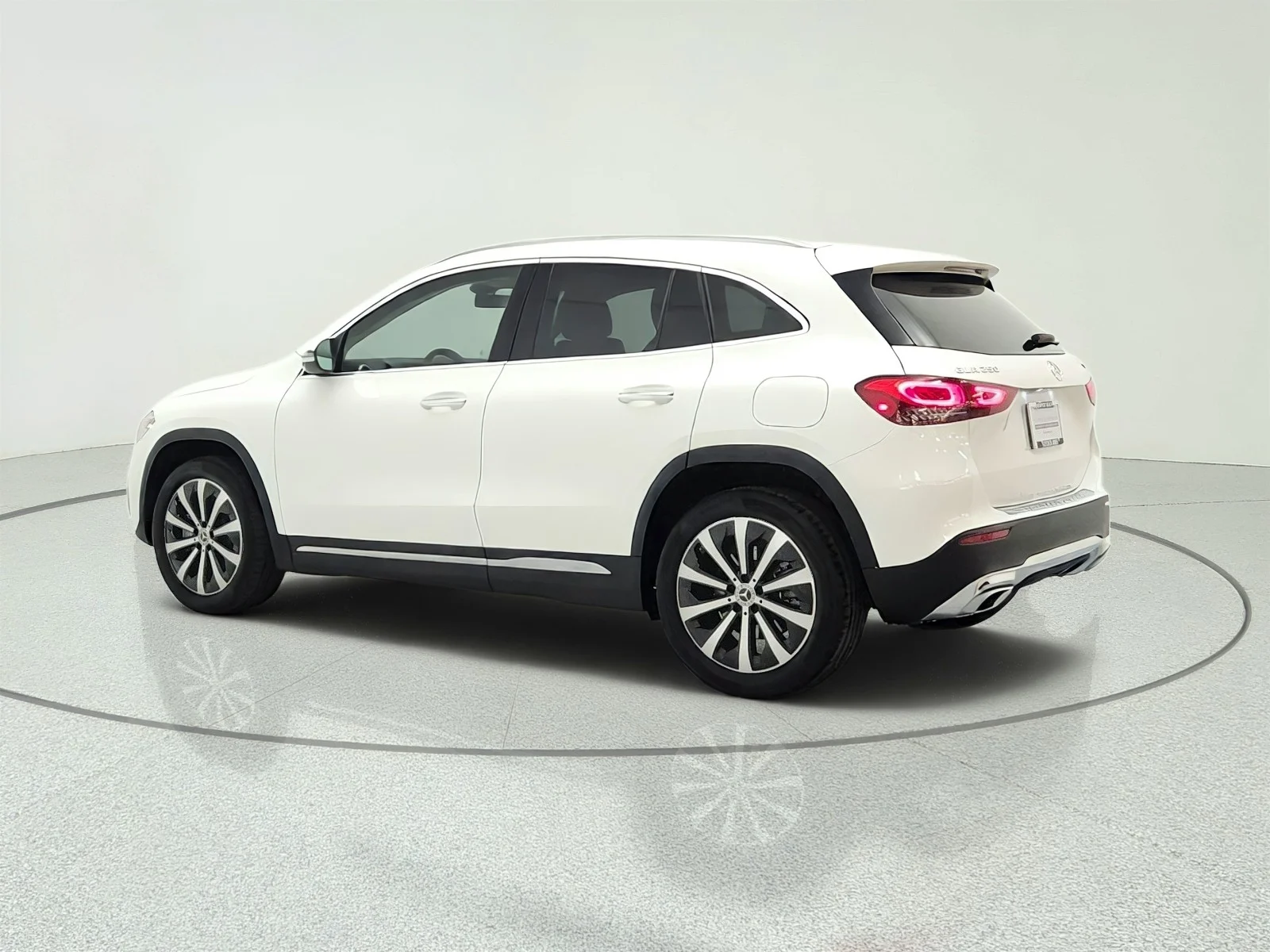 Certified Used 2023 Polar White Mercedes-Benz GLA 250 4MATIC® SUV image 7