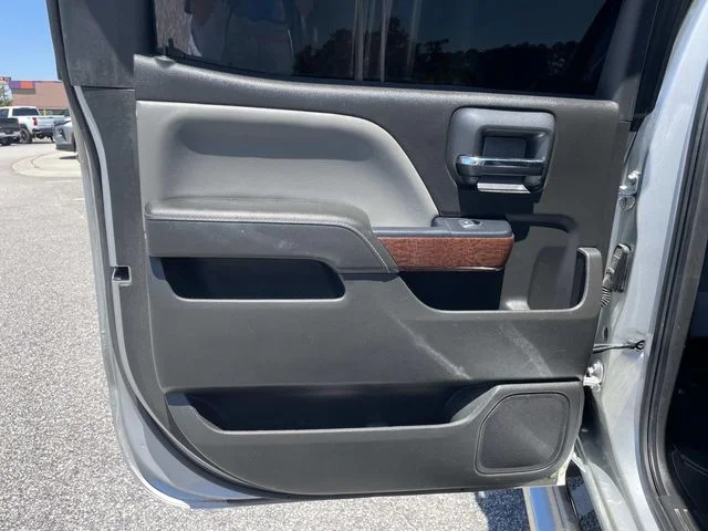 Used 2018 Silver GMC SLT image 11