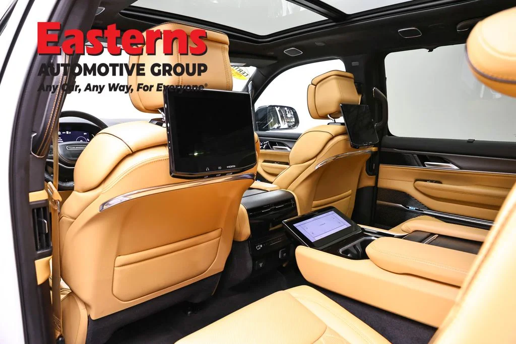 Used 2025 White Jeep Series III image 23