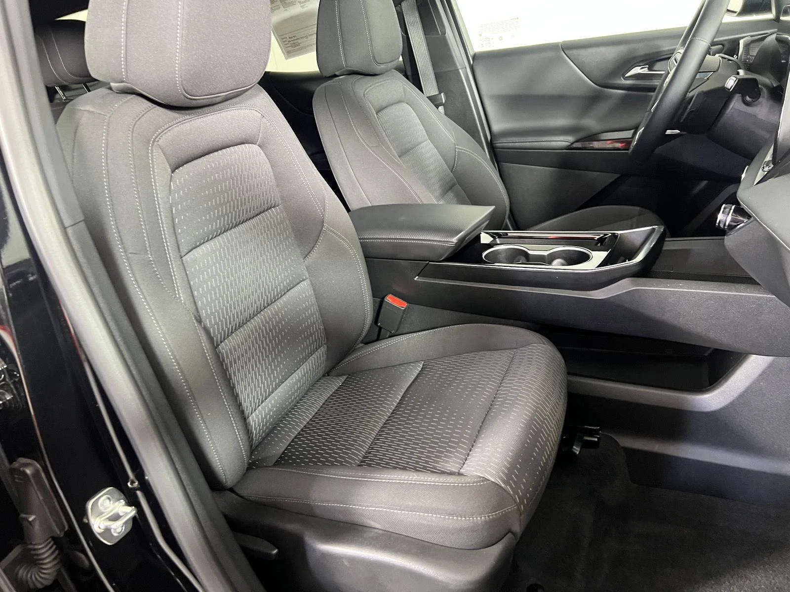 Used 2025 Mosaic Black Metallic Chevrolet AWD LT image 21