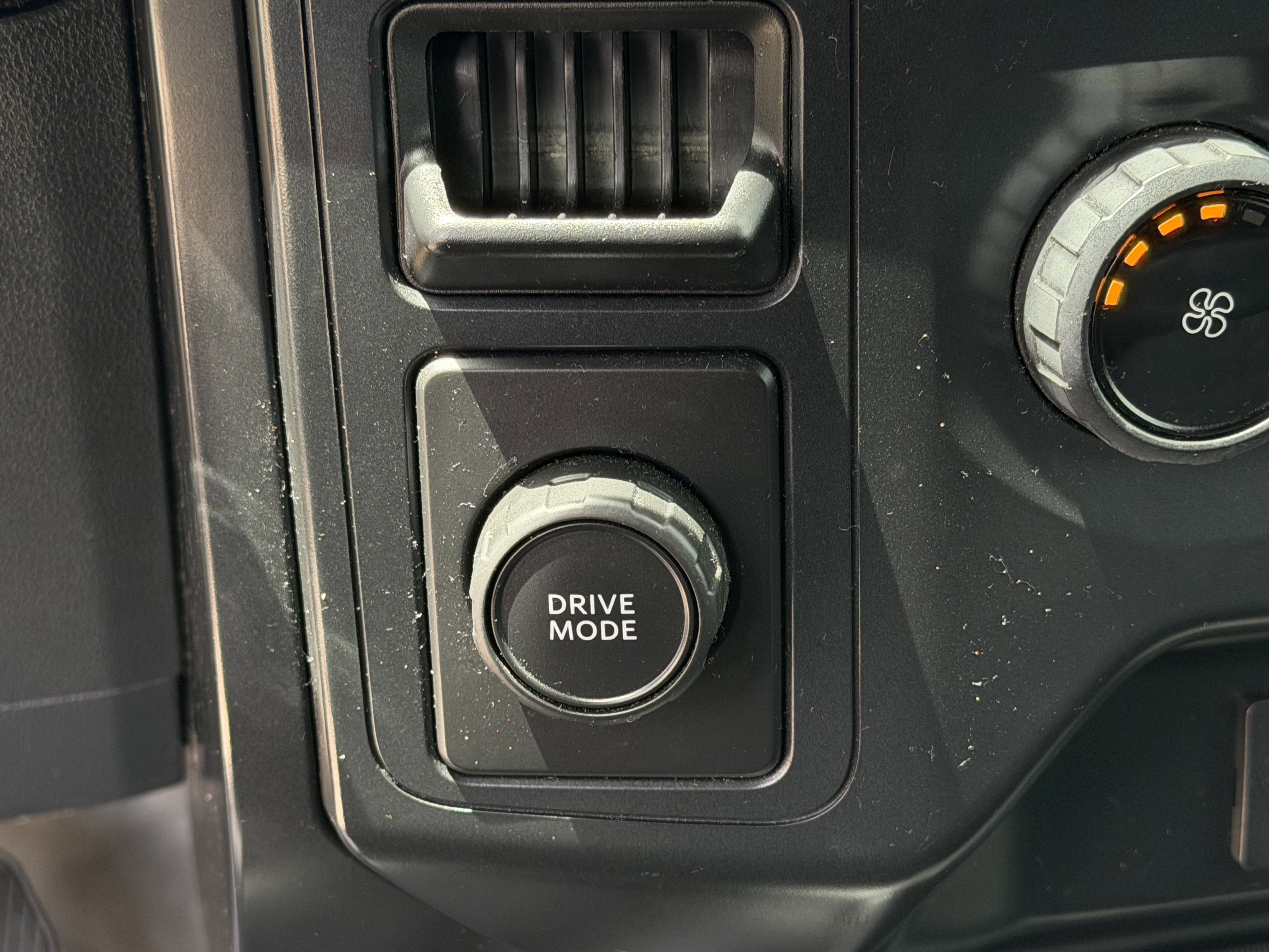 Used 2022 Agate Black Metallic Ford XL image 23