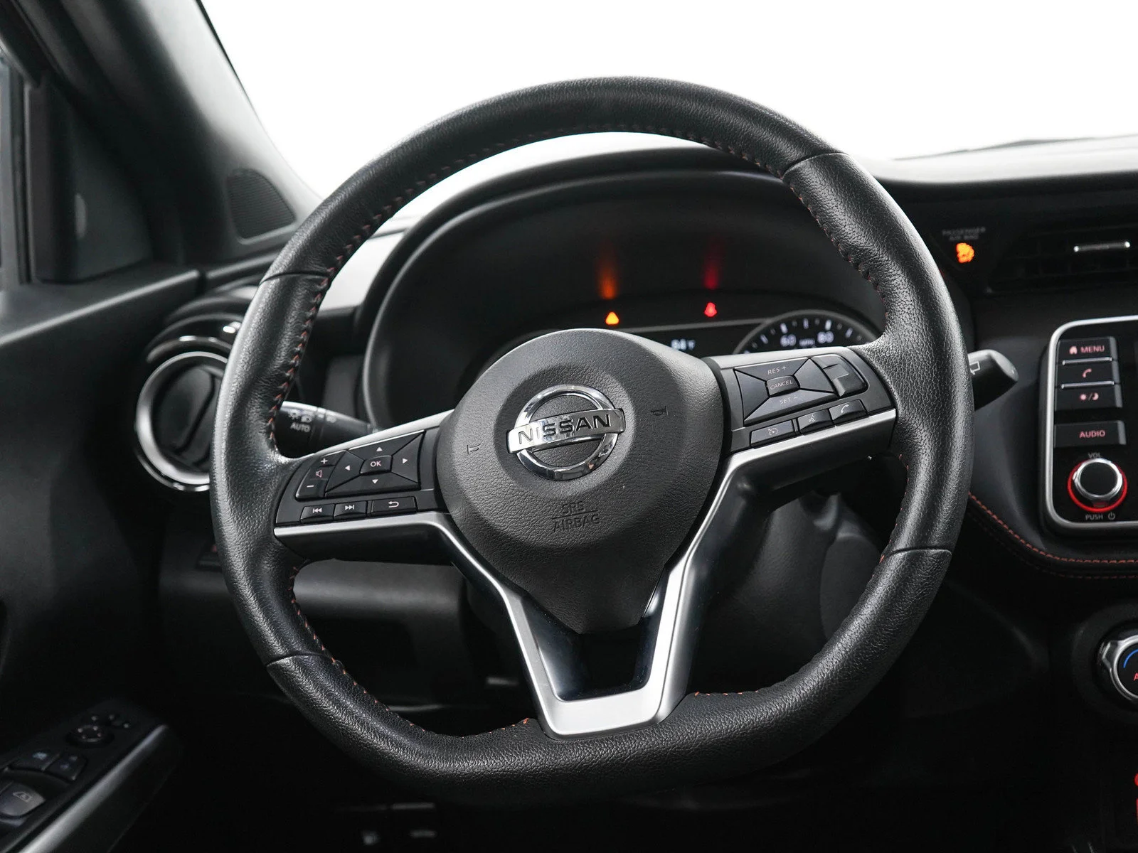 Used 2019 Cayenne Red Metallic Nissan SR image 16