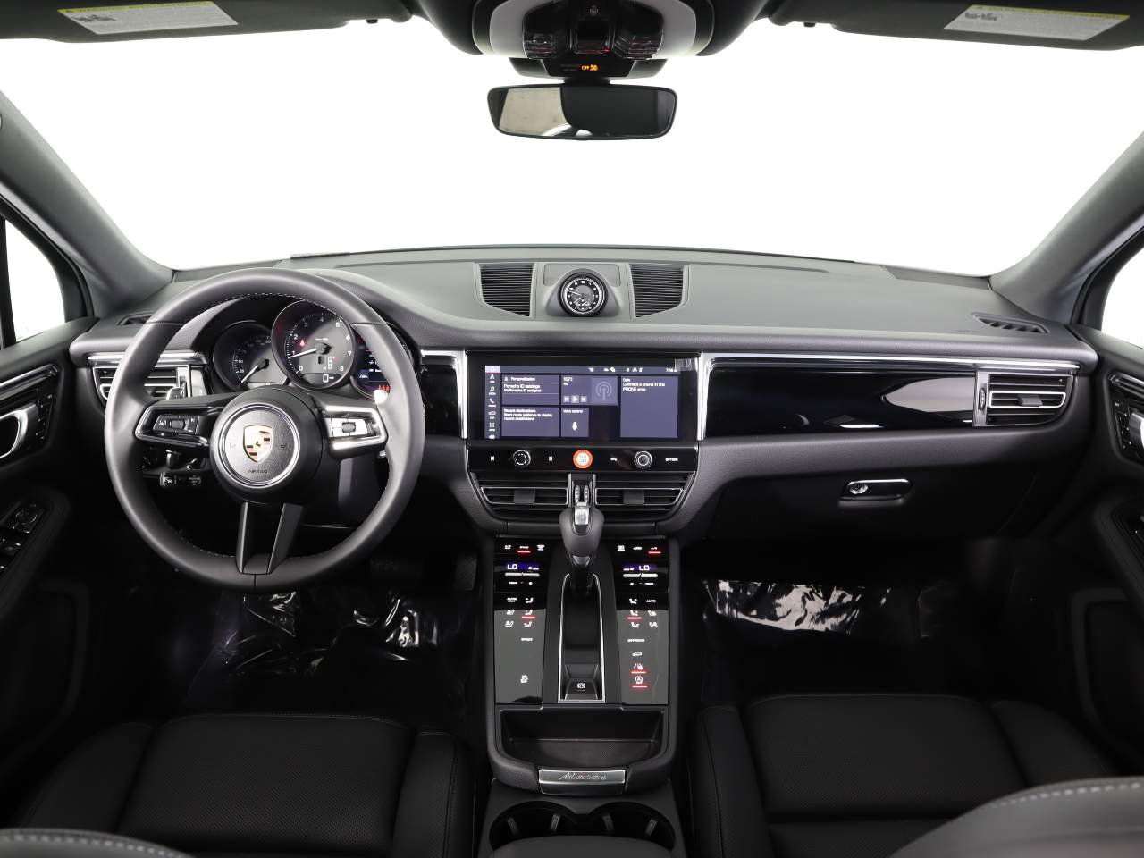 2025 Porsche Macan - Photo 13