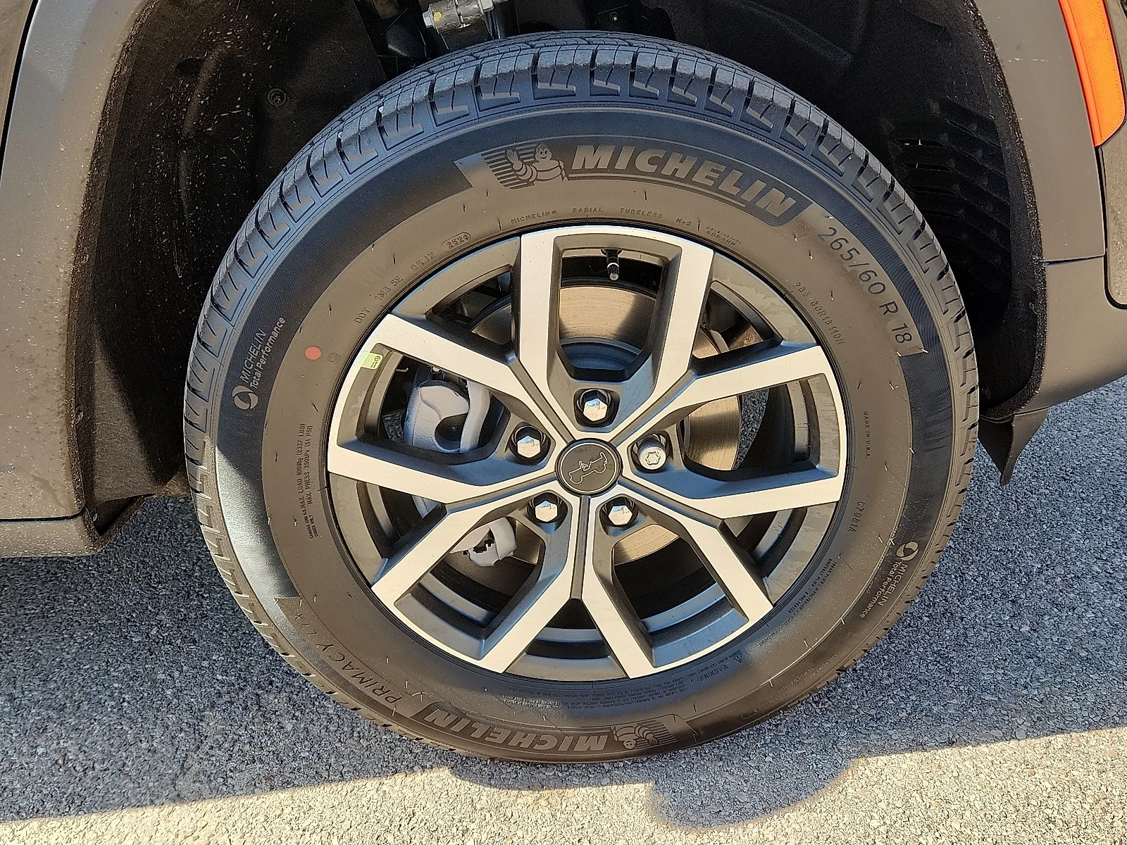 New 2027 High-Gloss Black Paint Jeep LAREDO 4X4 image 7