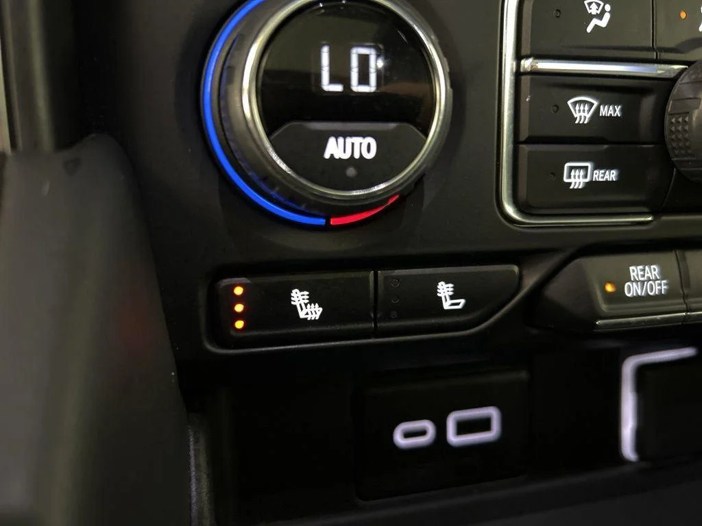 Used 2024 Black Chevrolet Z71 image 29