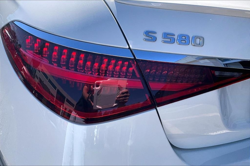 Certified Used 2023  Mercedes-Benz S 580 image 32