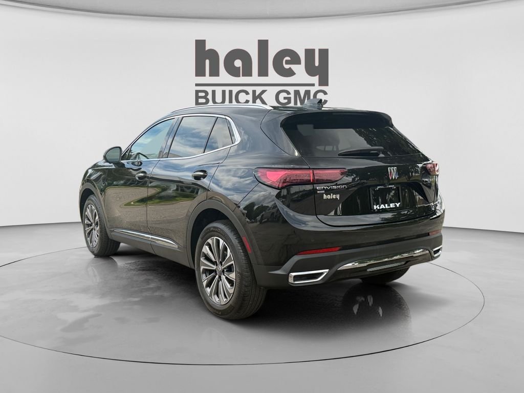 Used 2025 Black Buick Preferred image 3