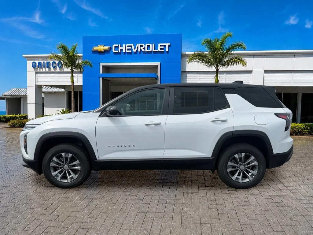 2027 Chevrolet Equinox LT - Photo 4