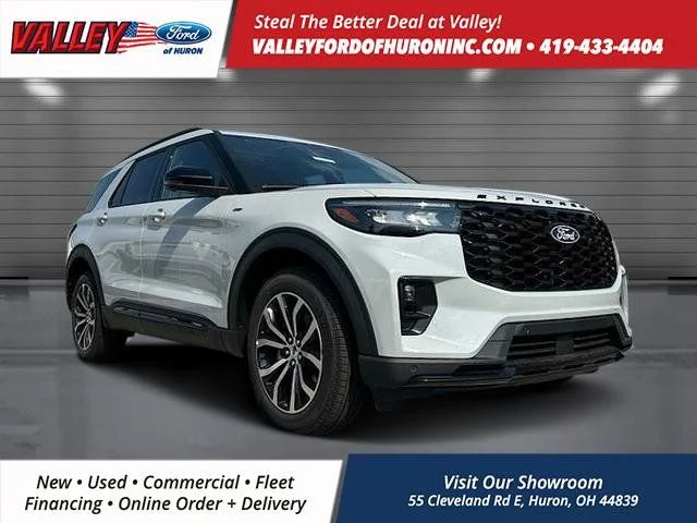 New 2027 White Ford 4DR 4WD ST-LINE image 28