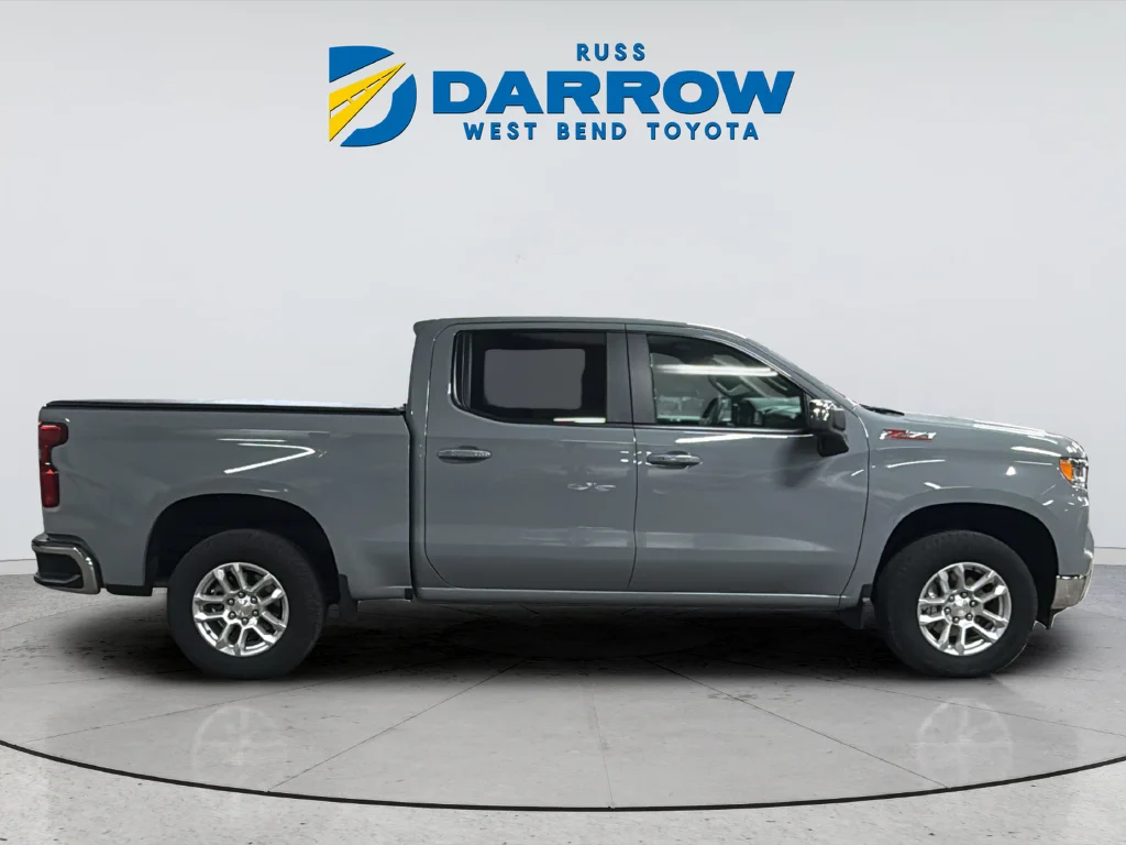 Used 2024 Gray Chevrolet LT image 6