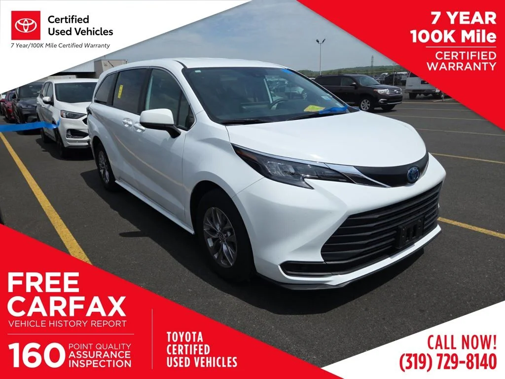 2025 Toyota Sienna LE 8-Passenger Hybrid FWD's photo