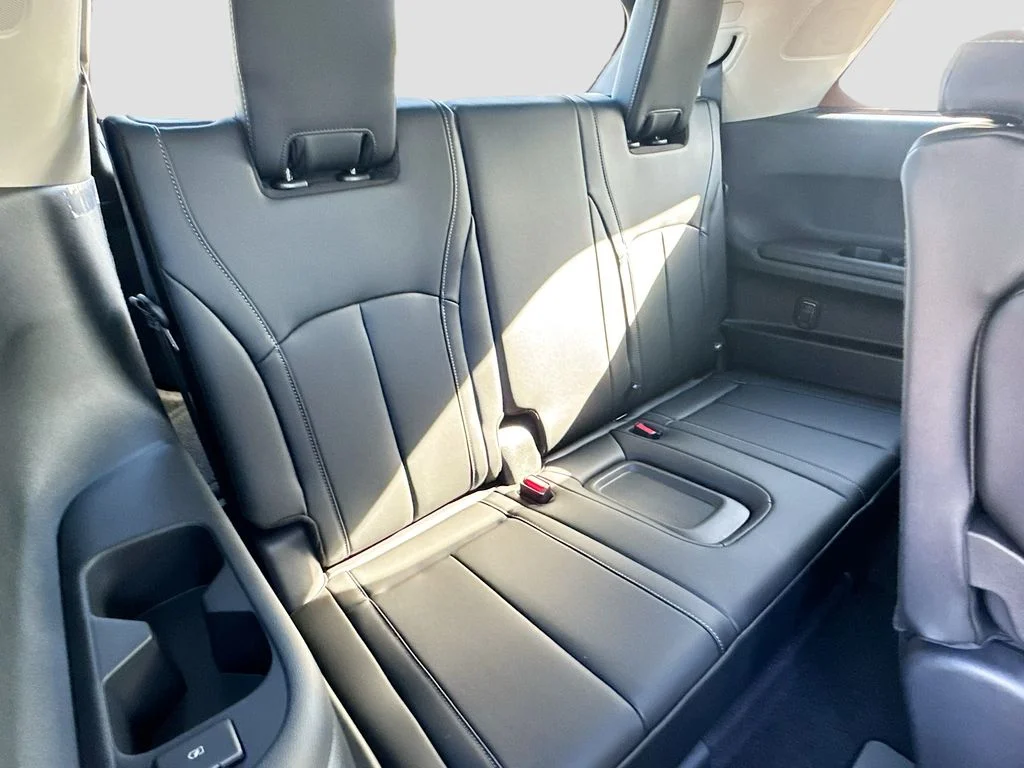 Certified Used 2026 Black INFINITI LUXE image 29
