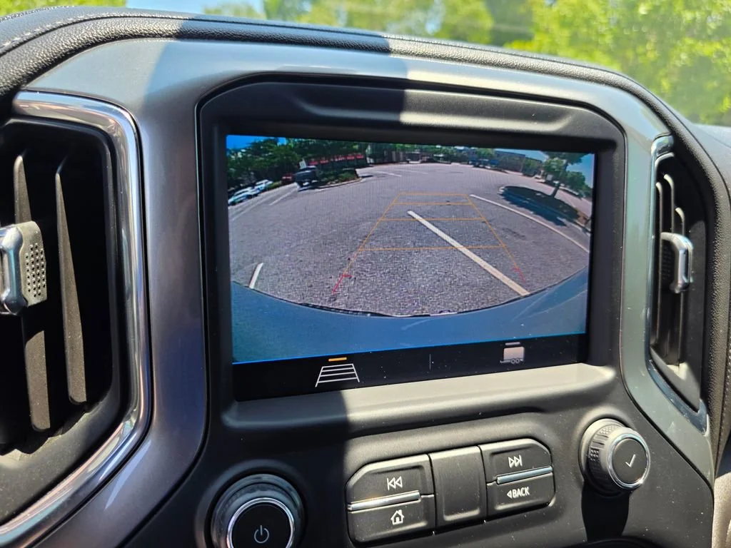 Used 2022 Summit White Chevrolet RST image 19