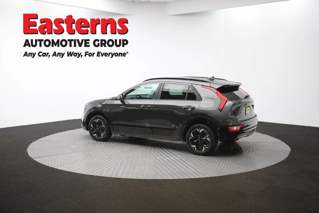 Used 2024 Gray Kia Wind image 60