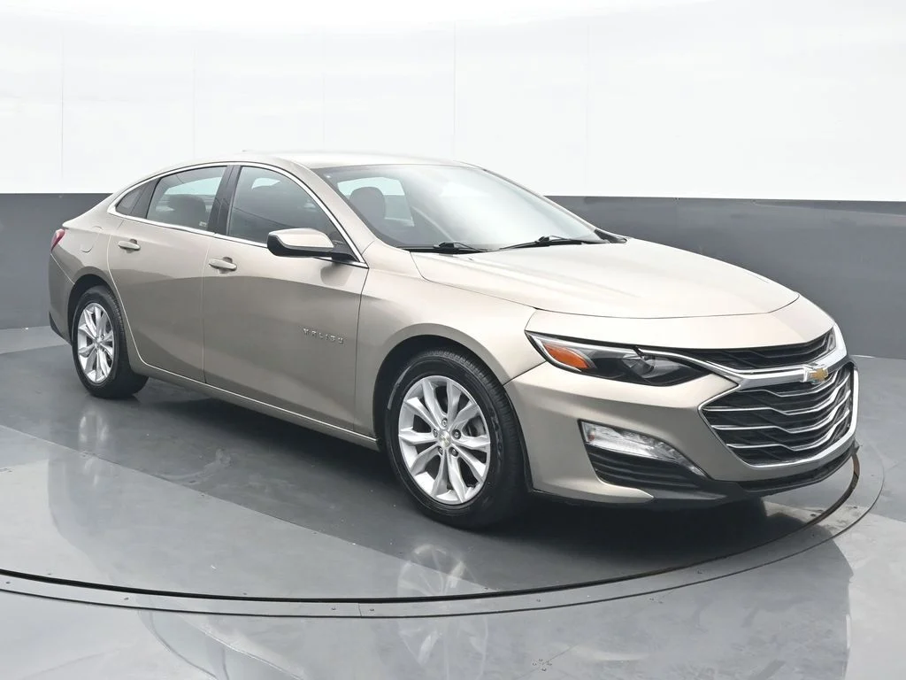 Used 2022 Gray Chevrolet LT image 9