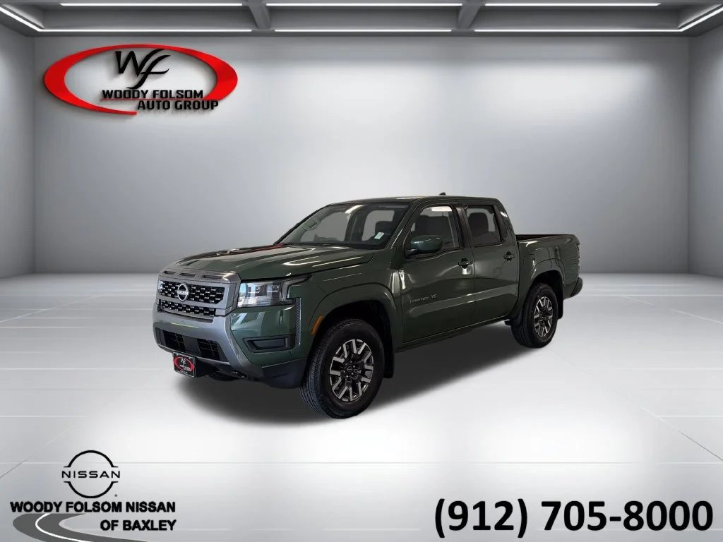 New 2027 Green Nissan SV image 1