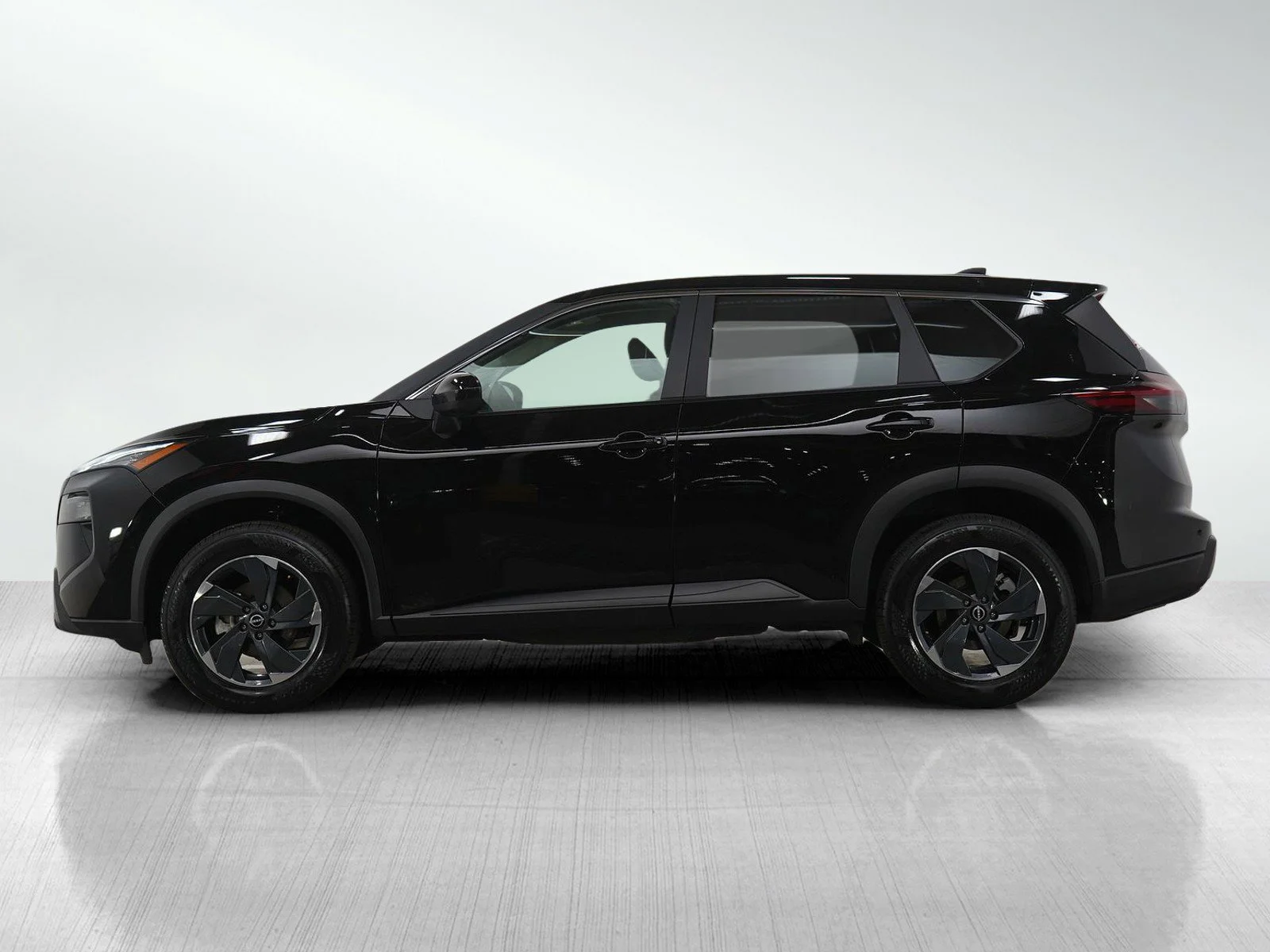 Used 2025 Nissan Rogue SV with VIN 5N1BT3BB3SC815709 for sale in Minneapolis, Minnesota