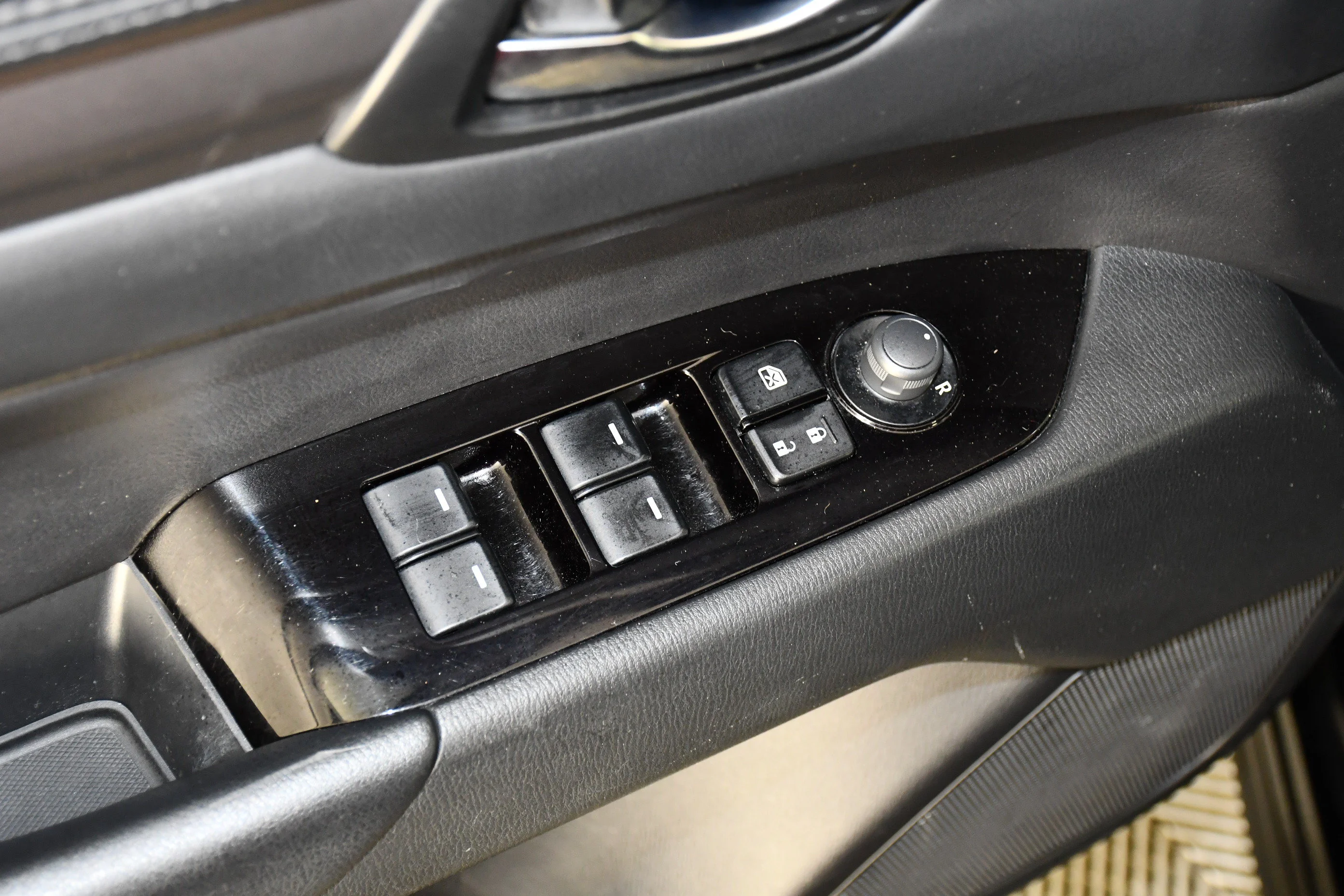 Used 2024 Jet Black Mica Mazda 2.5 S Select Package image 24